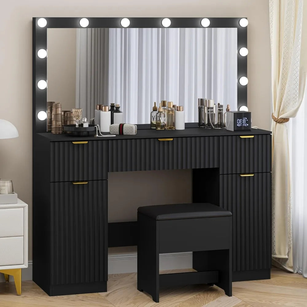 Vee Vanity